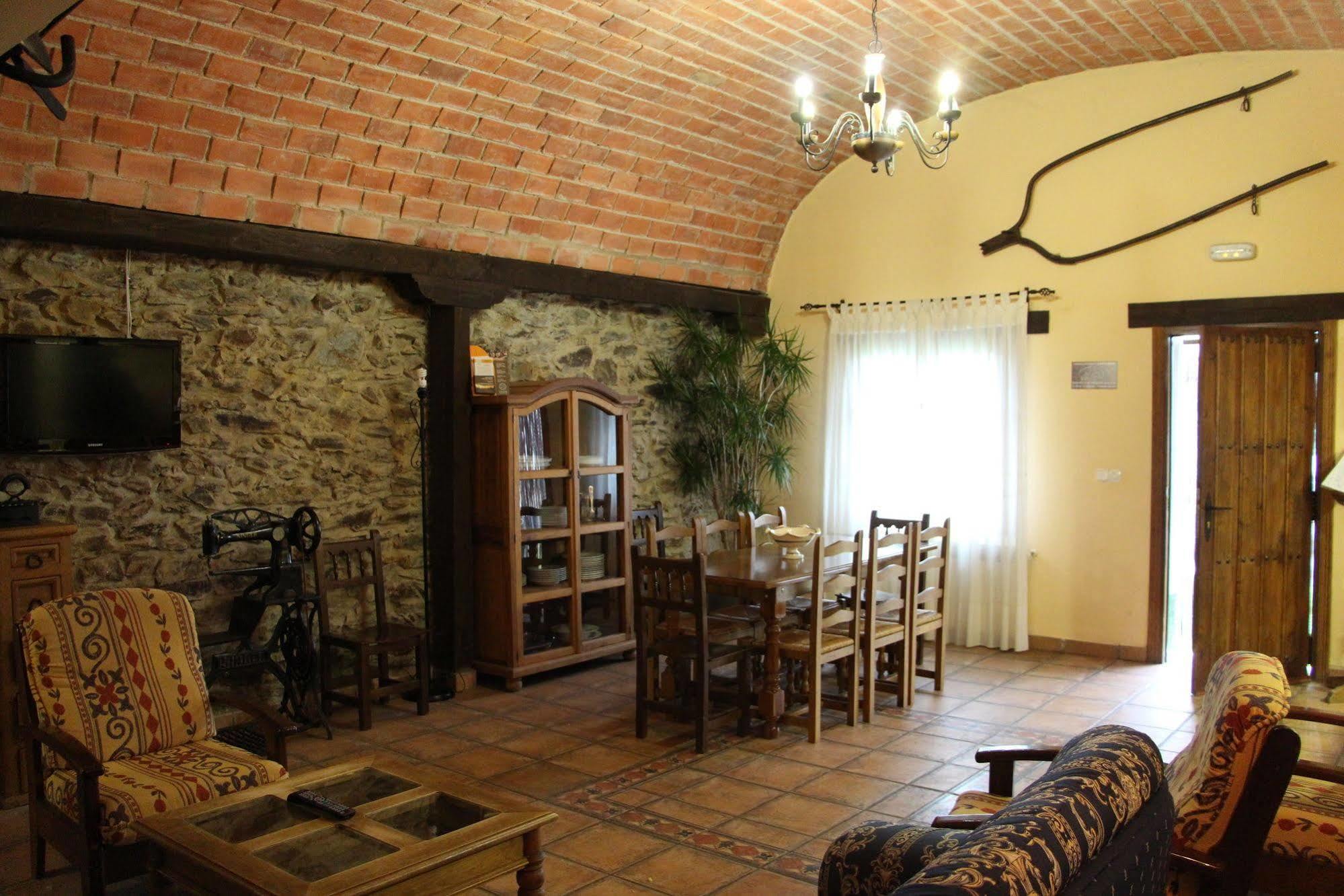 Apartamentos El Capricho Агеда Экстерьер фото